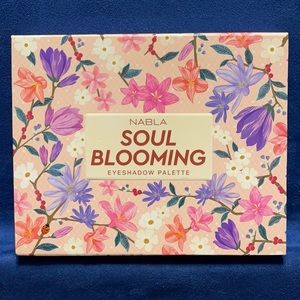 Nabla Soul Blooming Eyeshadow Palette